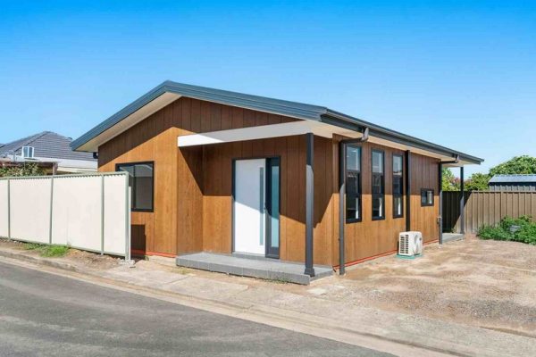 granny-flat-2-bedroom-panania-bluegum-granny-flat-approval-weathertex-cladding-natural-vertical-windows-black-front-porch