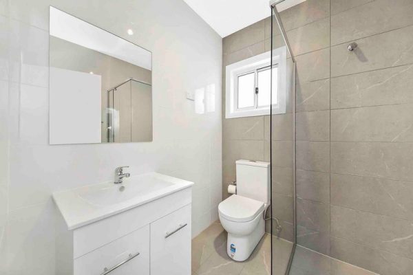 granny-flat-sydney-2bedroom-design-bluegum-construction-detail-fix-shower-screen-panel-feature-wall-vanity-mirror-toilet granny-flat-sydney-2bedroom-design-bluegum-construction-detail-fix-shower-screen-panel-feature-wall-vanity-mirror-toilet