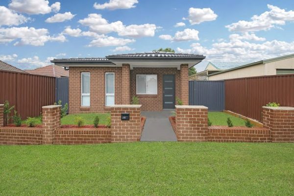 granny-flat-sydney-front-porch-design-brick-columns-veneer-boral-pgh-colorbond-fence-landscape-concrete-pathway-letterbox granny-flat-sydney-front-porch-design-brick-columns-veneer-boral-pgh-colorbond-fence-landscape-concrete-pathway-letterbox